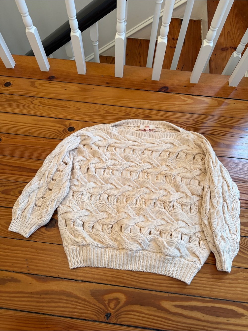 Kilte Cable Knit Crewneck Sweater - Cream